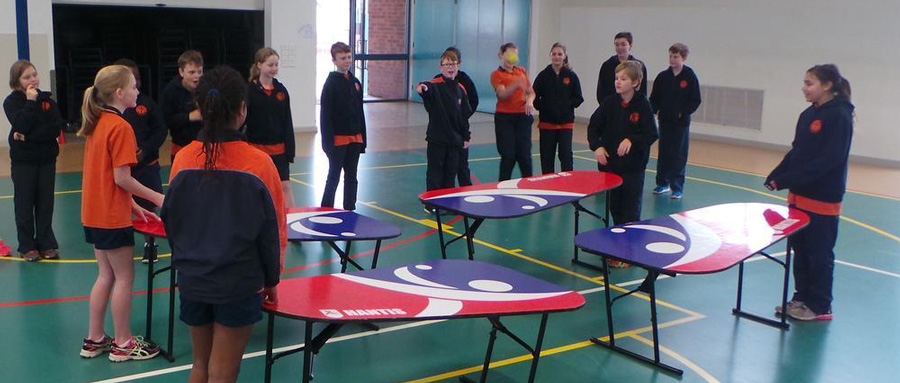 students playing Hantis
