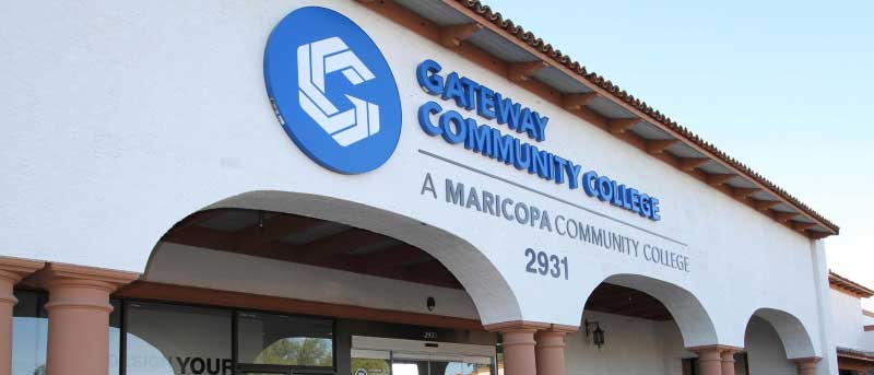 gateway community college sign on their Maricopa building