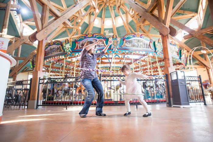 mom-and-daugher-hula-hooping