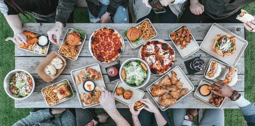 thankgiving-table-spread