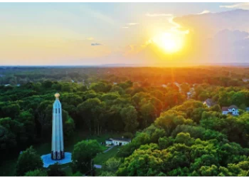 Public Museum Tour